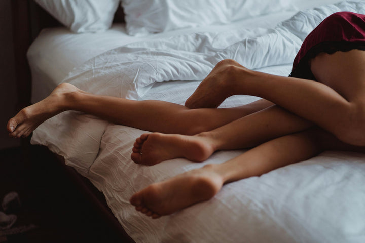 WLW couples sex positions using Indulge double-sided vibe